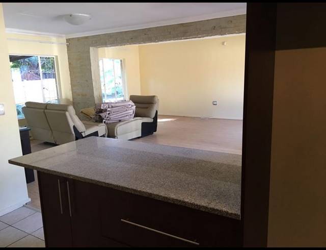 3 BEDROOM PROPERTY TO RENT IN EAST LYNNE